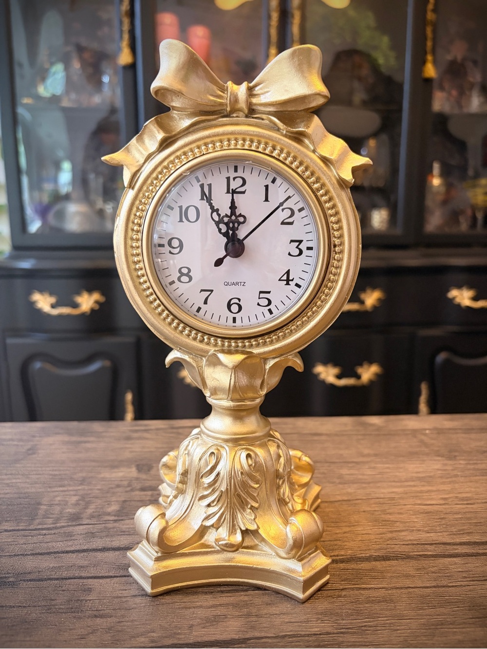Vintage inspired Gold Table Clock with bow - Elegant Home Decor